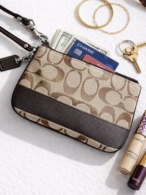 Coach Signature Canvas Wristlet Brown Signature  C with Stripe NWOT Y2K